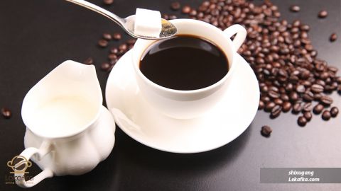 مقایسه کافئین در کلد برو و قهوه‌های دمی